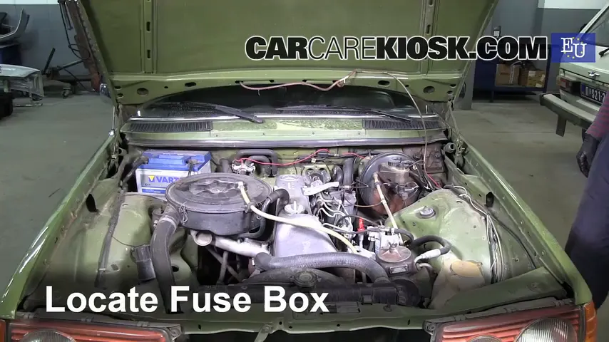 1983 Mercedes-Benz 200D 2.0L 4 Cyl. Diesel Fuse (Engine)